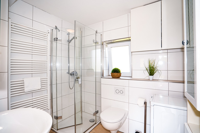 Bungalow in Lensterstrand - Schenk - Badezimmer