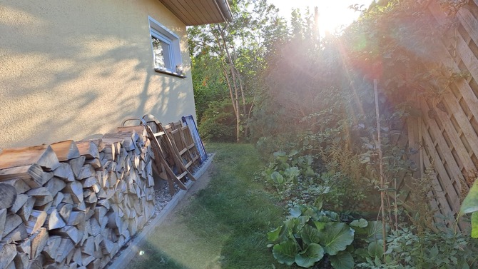 Ferienhaus in K&uuml;hlungsborn - Schlehdornhaus - Weg zur Terrasse