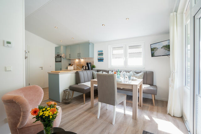 Ferienhaus in Scharbeutz - Casa del Mar Scharbeutz - Sauna kostenlos - 1 kleiner Hund willkommen - umz&auml;unter Garten - Bild 4