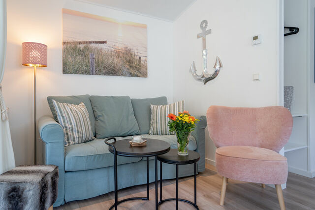 Ferienhaus in Scharbeutz - Casa del Mar Scharbeutz - Sauna kostenlos - 1 kleiner Hund willkommen - umz&auml;unter Garten - Bild 9