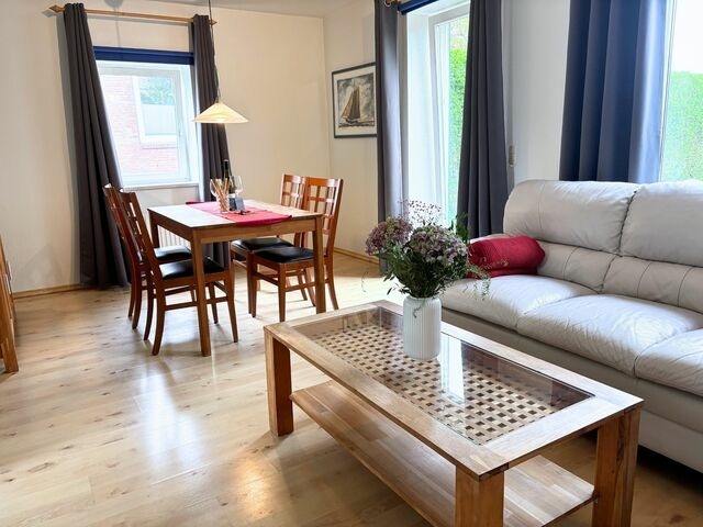 Ferienwohnung in Fehmarn OT Wulfen - Anneliese Blumenwiese - Bild 4