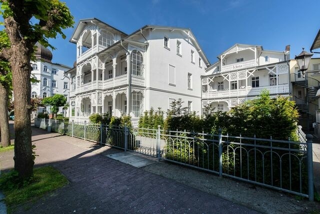 Ferienwohnung in Binz - Villa Iduna / Ferienwohnung No. 4 - 1. OG mit Balkon nach Osten - Bild 11