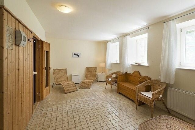 Ferienwohnung in Neuenkirchen (Rügen) - Rügen Ferienwohnung 7 am Wasser Gut Grubnow mit Balkon WLAN und Sauna - Bild 7