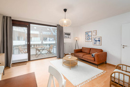 Haus Boy, App. 7