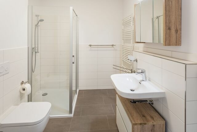 Ferienwohnung in Sellin - Haus Waldidyll, Meeresrauschen - Bade- & Erlebniswelt t&auml;glich inklusive - Bild 9